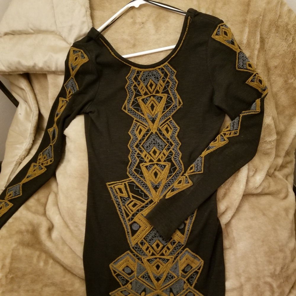 Backless bodycon dress